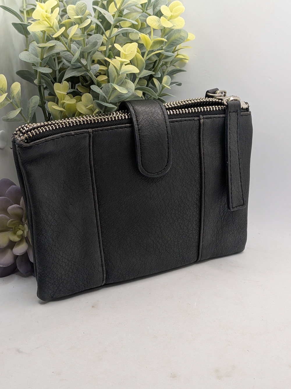Antik Kraft Black Leather Women's Wristlet Clutch